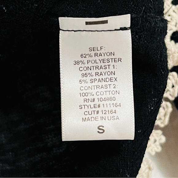 Chloe K Daisy Rayon Long Sleeve Small White Yellow Daisies Sweater Crop Top - Picture 6 of 10